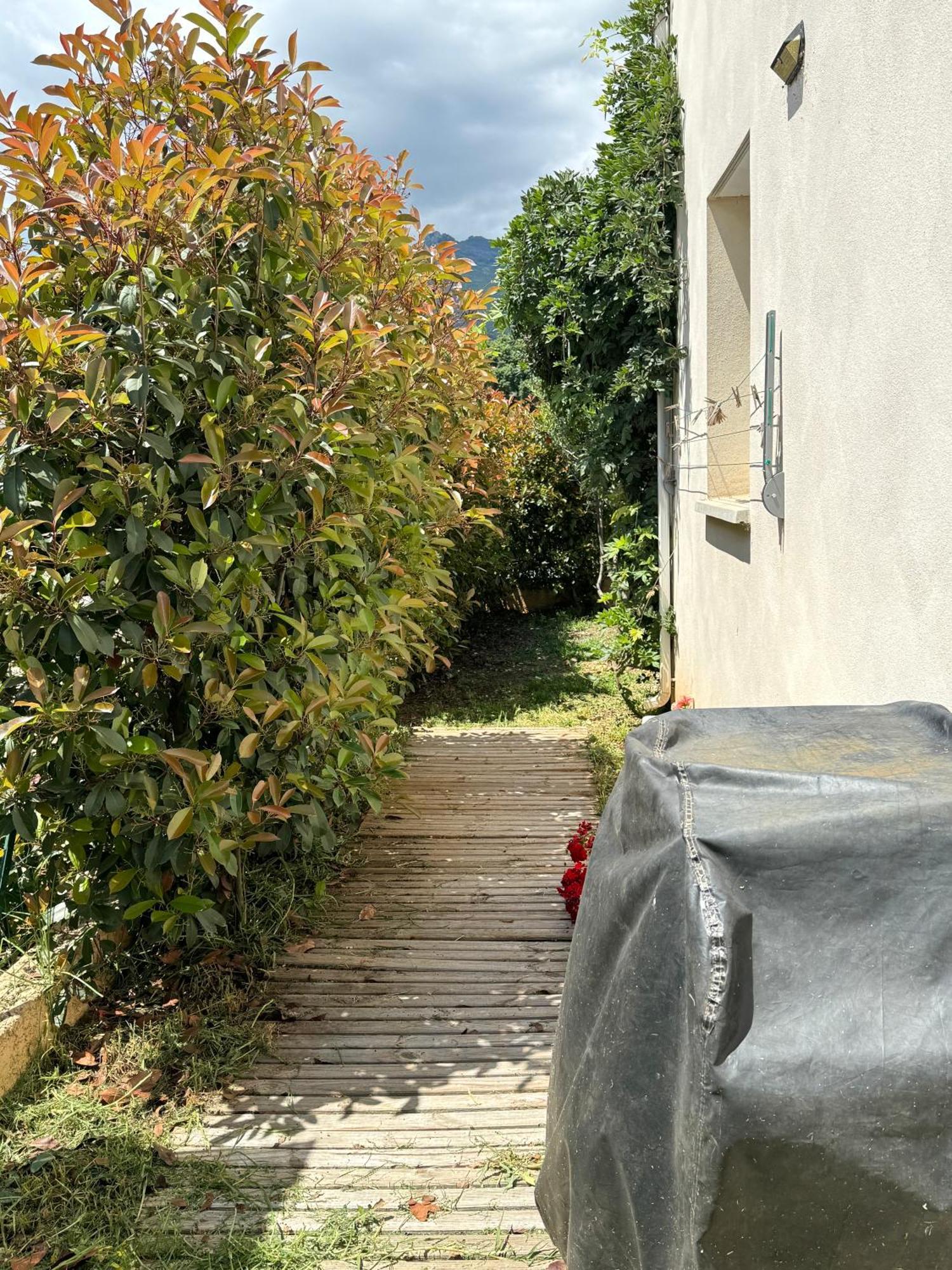Jolie Maison Borgo Trois Chambres Trois Salles De Bain المظهر الخارجي الصورة
